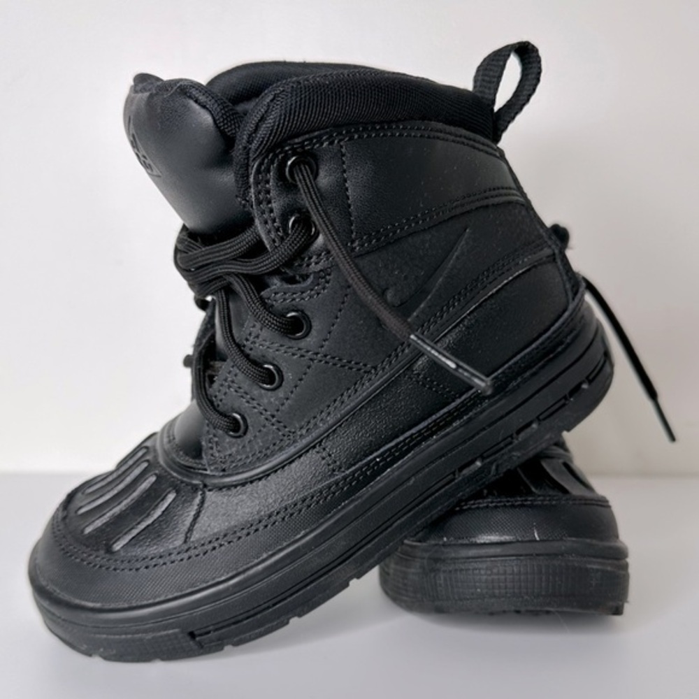Nike Woodside black boots  toddler / little kid size 12C